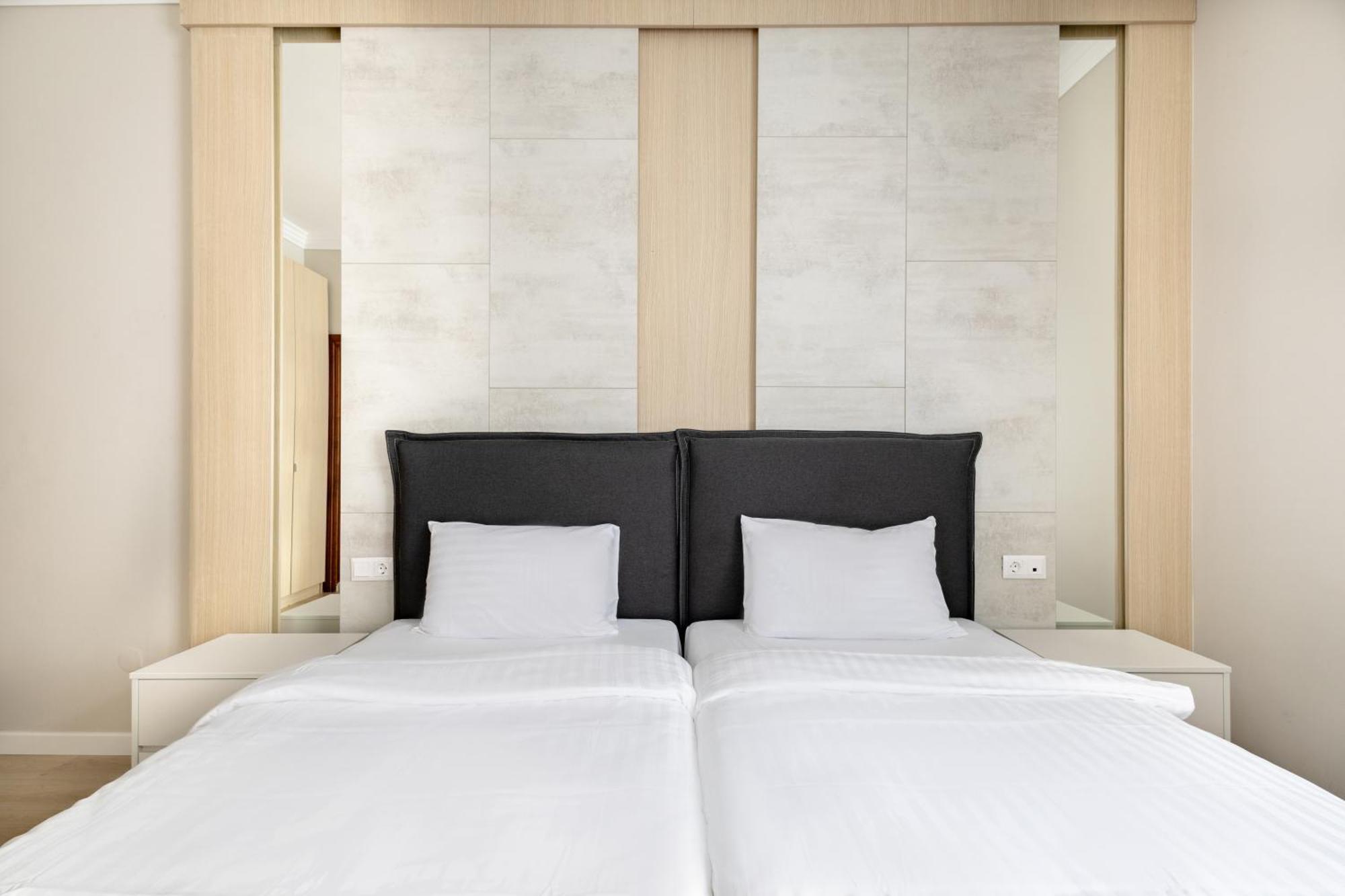 Piccolo Mondo By Citybookings Бухарест Экстерьер фото
